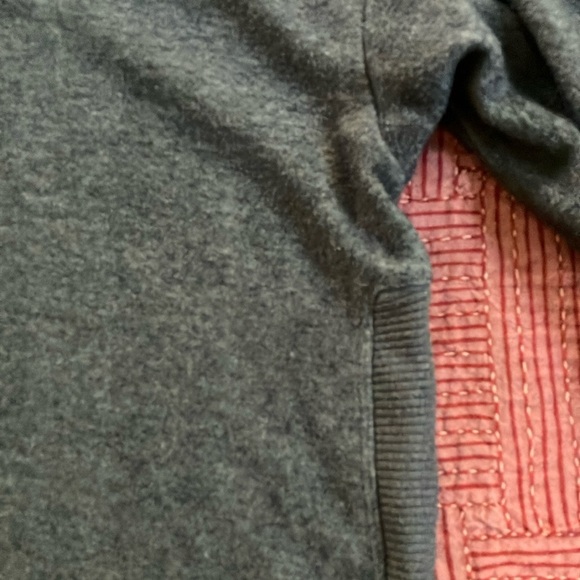 Kismet women’s XS soft Heather Gray Knit Top - Picture 15 of 15